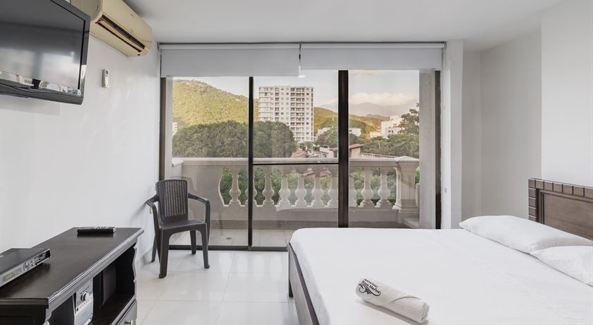 Apartahotel Roca Marina-03